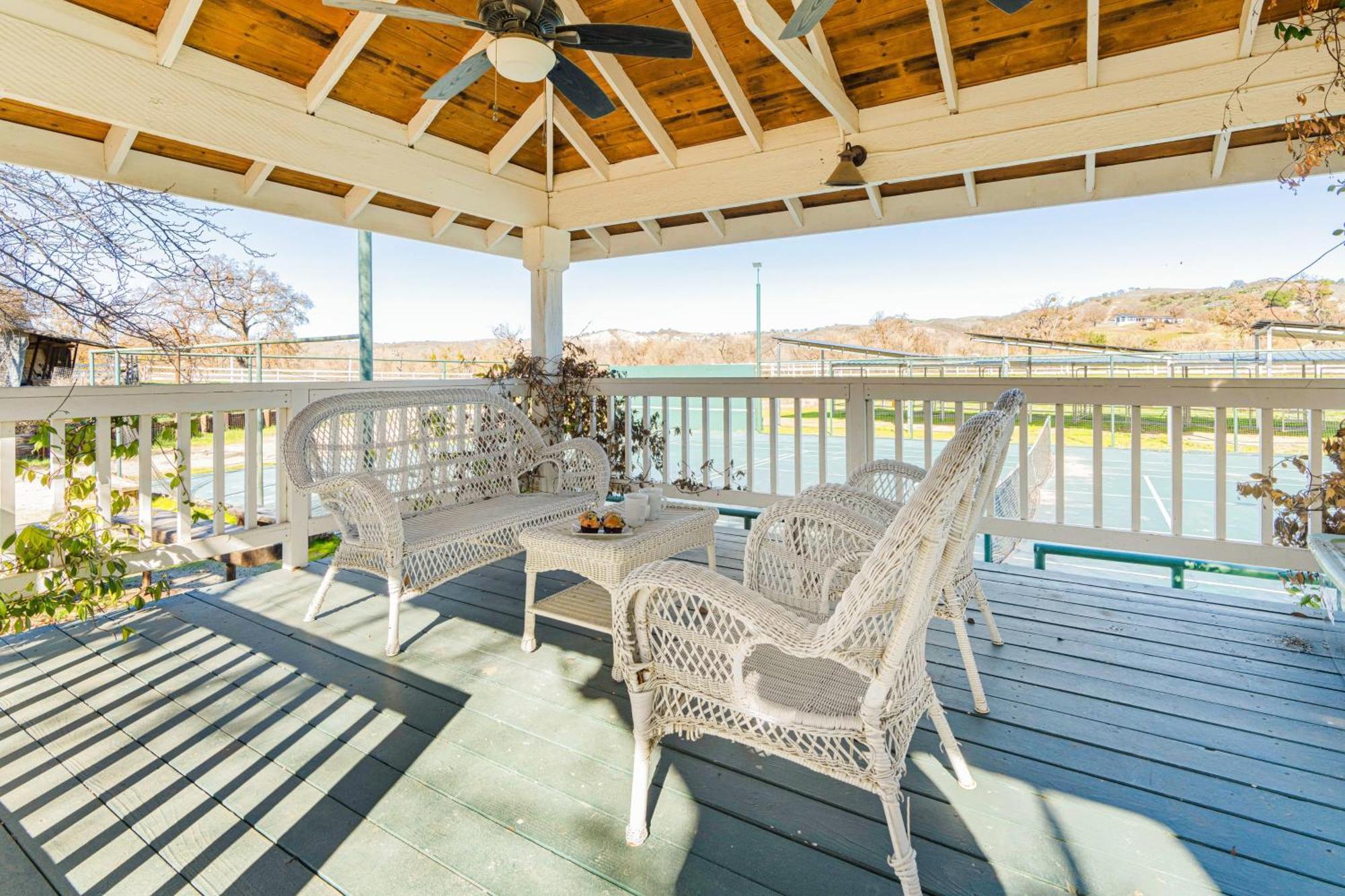 Victorian Manor In Paso Robles Wine Country Pool Hot Tub Firepit Tennis Court Sleeps 28 المظهر الخارجي الصورة